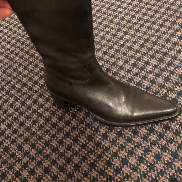 Steve Madden ankle boots. Black leather upper. Size 6 - Picture 3 of 4